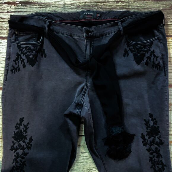 Torrid Womens Jeans plus size 26 Black Wash Embroidered Stretch Straight x31"ins - Picture 3 of 11